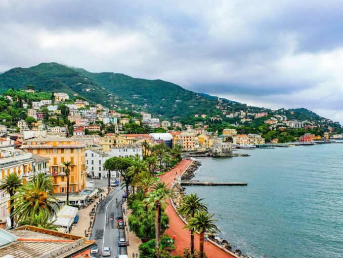 В Рапалло в Лигурии понравится отдыхать на море семейным туристам