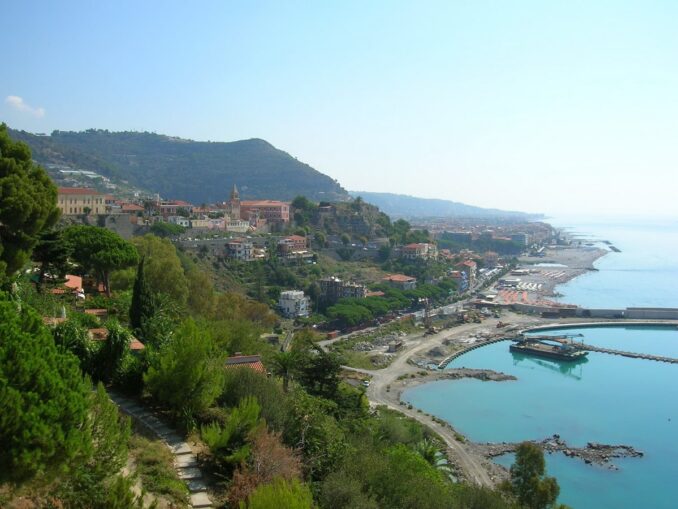 Вентимилья - одно из не очень дорогих мест отдыха в Лигурии