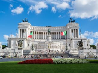 Монумент Витторио Эммануилу: май - лучший месяц для поездки в Рим