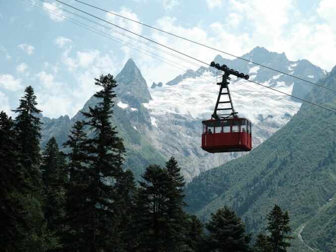Cable car to Moussa-Achatera