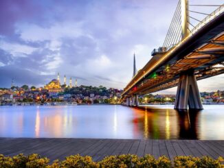 В Стамбул стоит отдыхать в Турции в ноябре