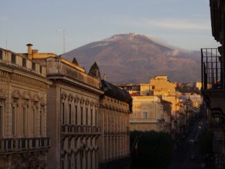 Экскурсии на Этну стартуют из Катании или Таормины