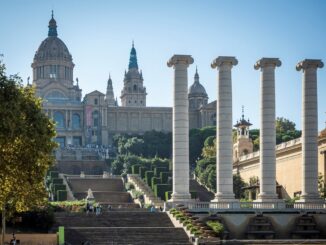 В Барселоне в октябре стоит теплая погода