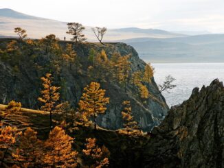 Байкал - вот куда можно поехать в России в октябре