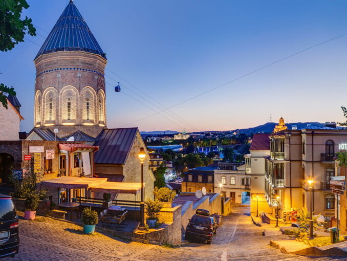 Evening Tbilisi, photo @Moahim/Wikimedia Commons Tbilisi is very beautiful in autumn