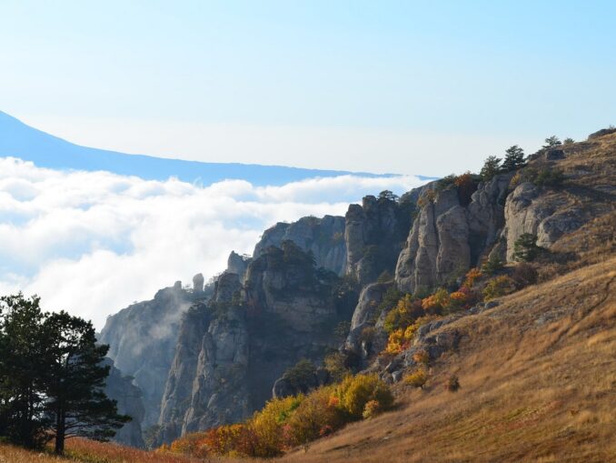 В горах под Алуштой ноябре 