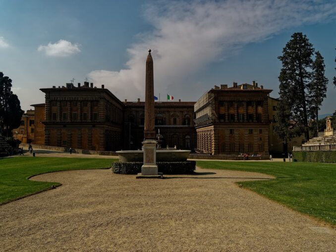 Сады Боболи и Палаццо Питти во Флоренции должен посетить каждый первый турист