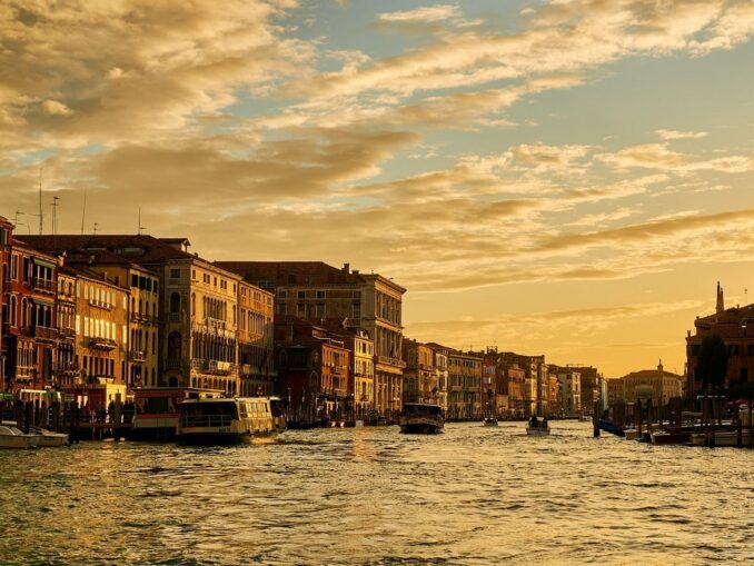 В Венецию в ноябре можно поехать на экскурсии