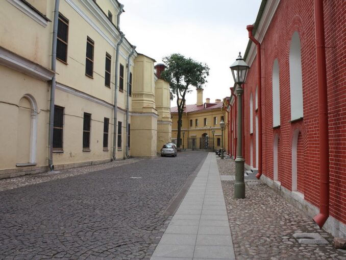 Петропавловская крепость открыта для посетителей ежедневно, до 21.30