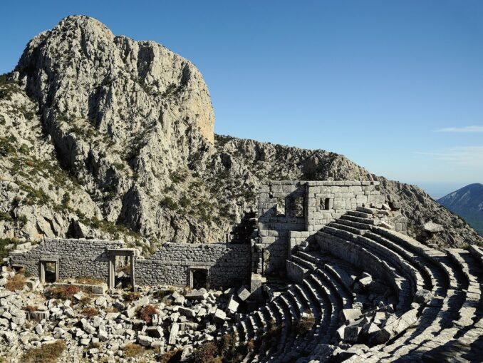 It is best to rise to Termmosos near Antalya in November
