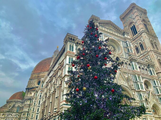 Во Флоренцию в декабре стоит ехать на экскурсии и встречать Рождество