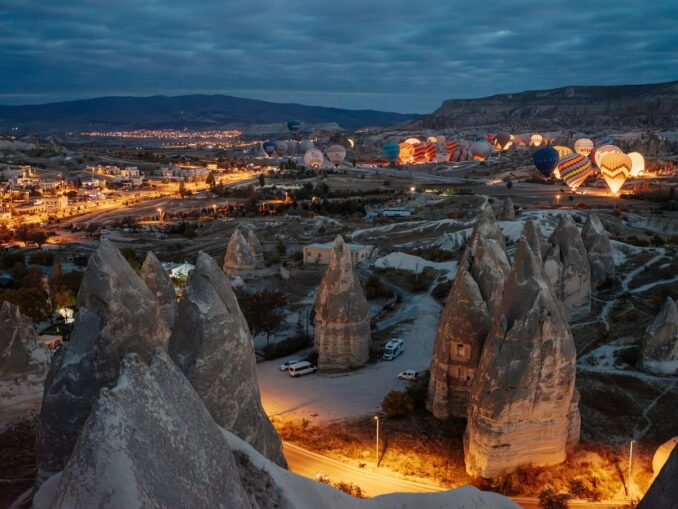 Шары на низком старте - добраться до Гёреме из Стамбула можно часа за 3