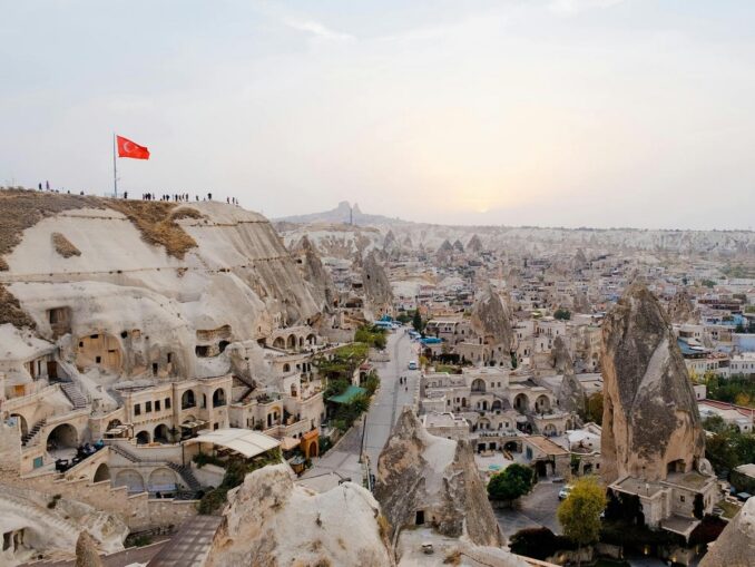 Добраться до Гёреме из аэропорта Кайсери проще всего на трансфере