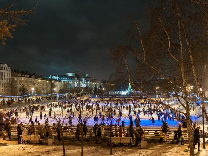 During the New Year holidays in Kazan you can go ice skating