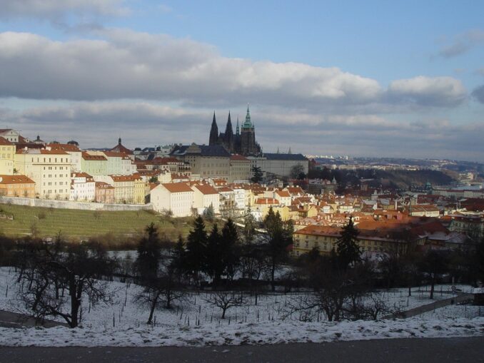 Prague Castle, photo @SmileyK/Pixabay.com In winter in Prague you need to see Prague Castle