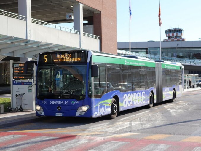 До Венеции можно доехать на автобусе из аэропорта