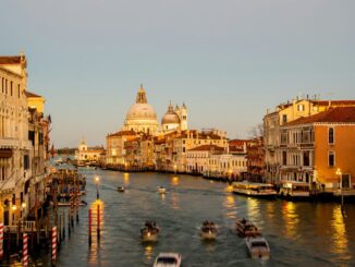 Гранд-канал - добраться до Венеции проще всего из аэропорта Марко Поло