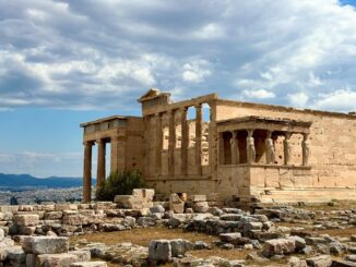 Акрополь - в марте в Грецию стоит ехать на экскурсии