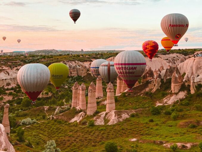 Долина Любви - первое, что нужно посмотреть в Каппадокии туристу