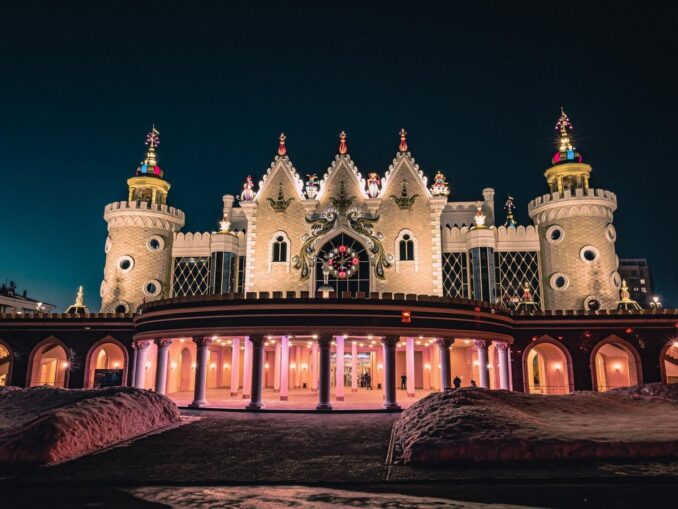 Puppet theater - in Kazan in December you can see many interesting places