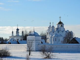 В Суздаль стоит поехать в России в январе на экскурсии