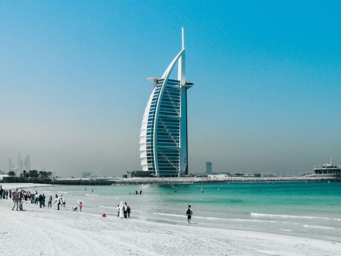 Отель Парус - температура воздуха в ОАЭ поднимается до +35 градусов Цельсия