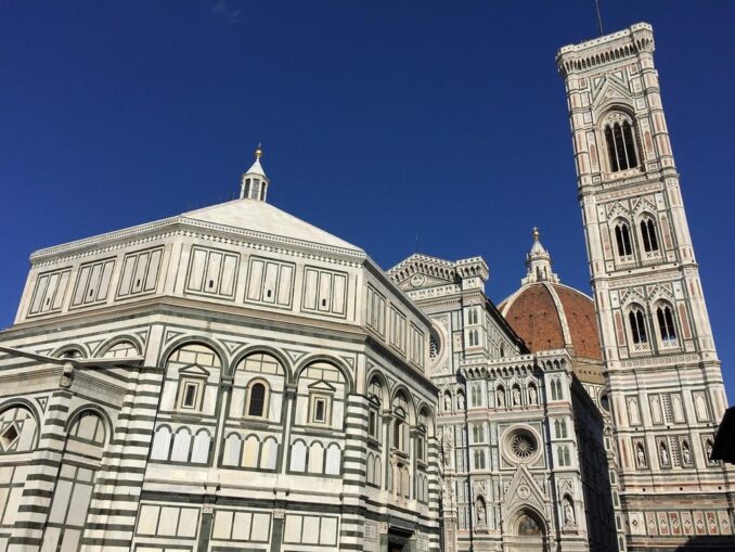 Дуомо - во Флоренцию в марте стоит ехать на экскурсии