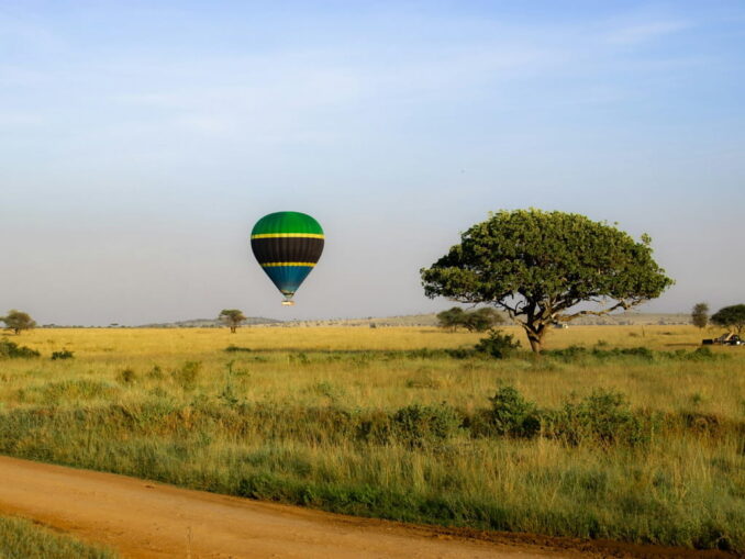 Воздушный шар - сколько лететь до Танзании из России?