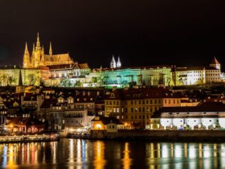 В марте в Прагу стоит ехать на экскурсии