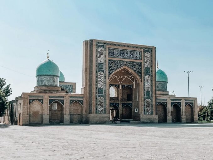 Хазрати Имам - температура воздуха в Ташкенте в марте поднимается до +20-24 градусов Цельсия