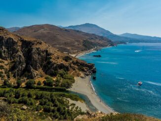 Крит - в Грецию в апреле стоит ехать на экскурсии и даже пляжный отдых