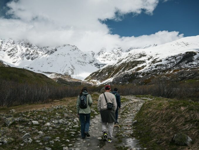 April Svaneti in Georgia, photo unsplash.com/@somilgupta You can see Svaneti in Georgia on foot in April
