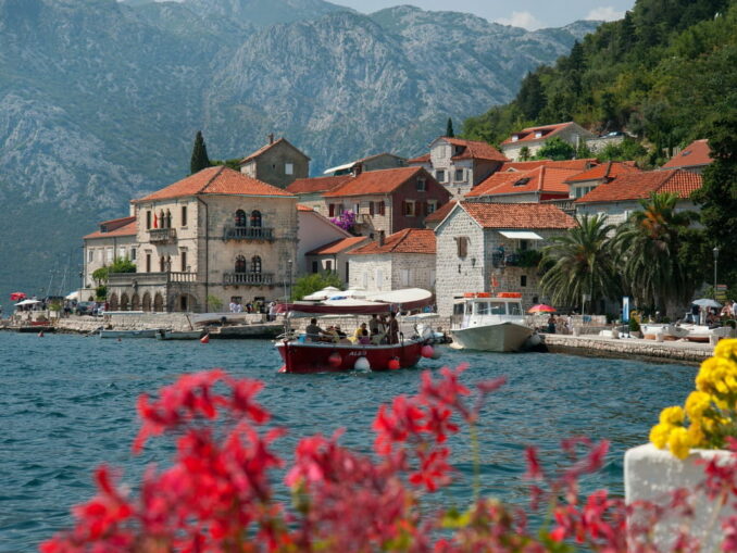 Пераст - в мае в Черногории стоит теплая погода