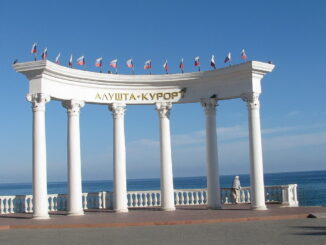 В Алушту в июне стоит поехать отдыхать на море!