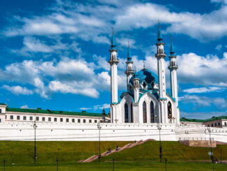 Кремль и Кул-Шариф - в июне в Казань стоит ехать на экскурсии