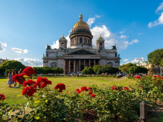 Исаакиевский собор - в Санкт-Петербург в июне стоит ехать!