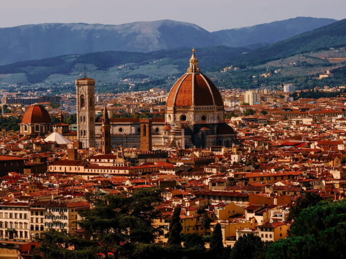 В мае во Флоренции стоит теплая погода