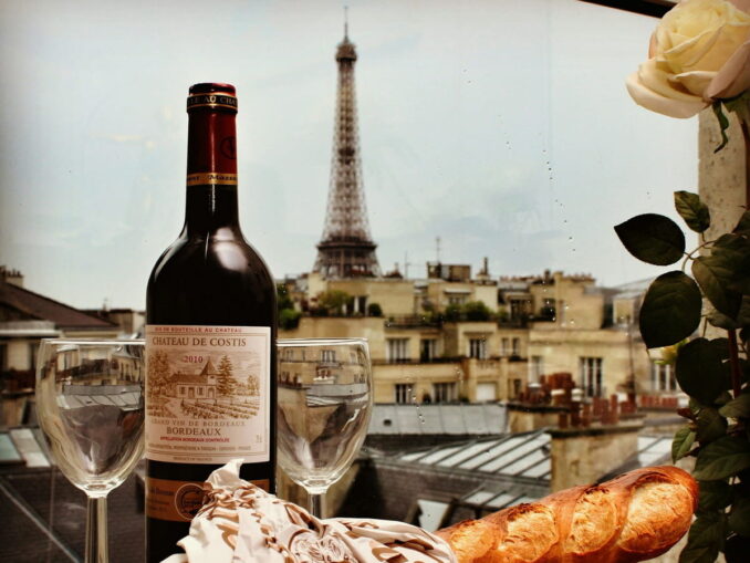 Париж в июне полон романтики и ожидания