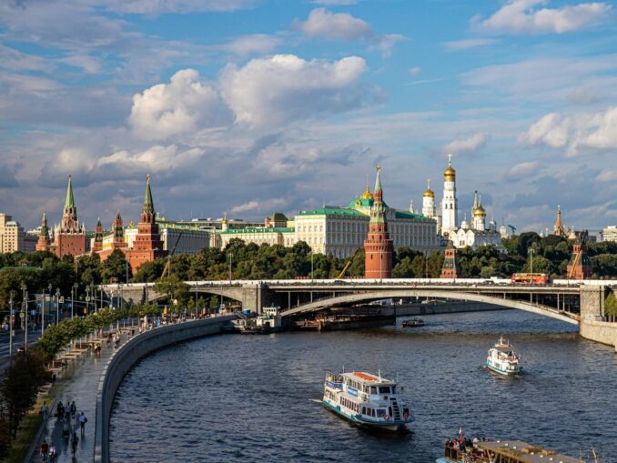 В Москве в августе нужно совершить круиз по Москве-реке