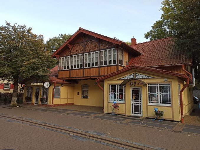 Old houses in Zelenogradsk in the fall