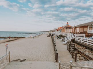 Пляж - в Зеленоградск в октябре стоит поехать на море