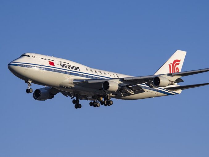 Самолет Air China - перелет - самый быстрый способ добраться из Пекина до Шанхая
