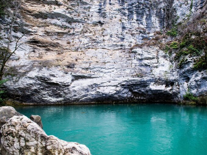 The Blue Lake in Abkhazia must be seen at any time of the year