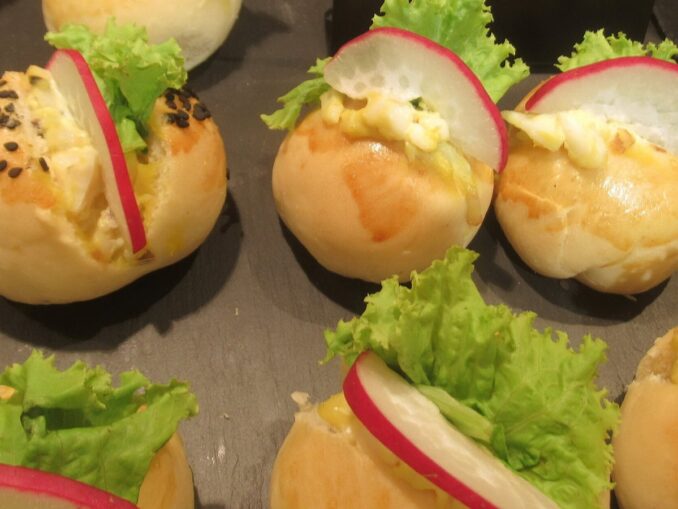 Яичные пирожки - популярное китайское сладкое блюдо