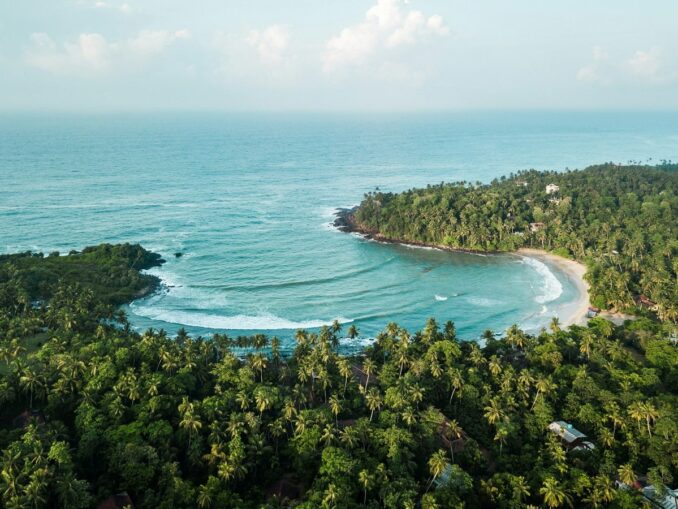 Bay - in February the air temperature in Sri Lanka ranges from +28-32 degrees Celsius