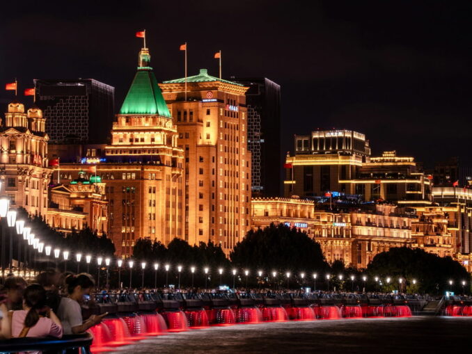 The Bund of Shanghai, photo unsplash.com/@Himmel S Shanghai