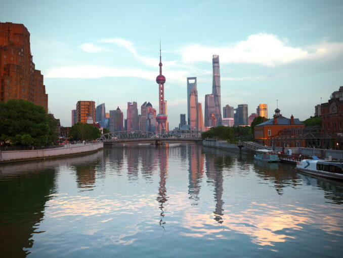 Huangpu River and Pudung - only those who can tolerate heat and stuffiness should go to Shanghai in June