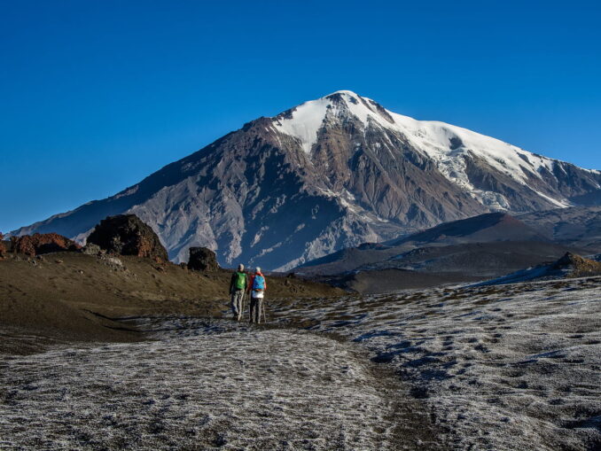 Volcano - it is in summer in Kamchatka that it is better to climb volcanoes